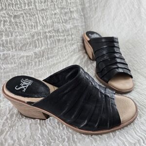 Sofft Black Leather Mules